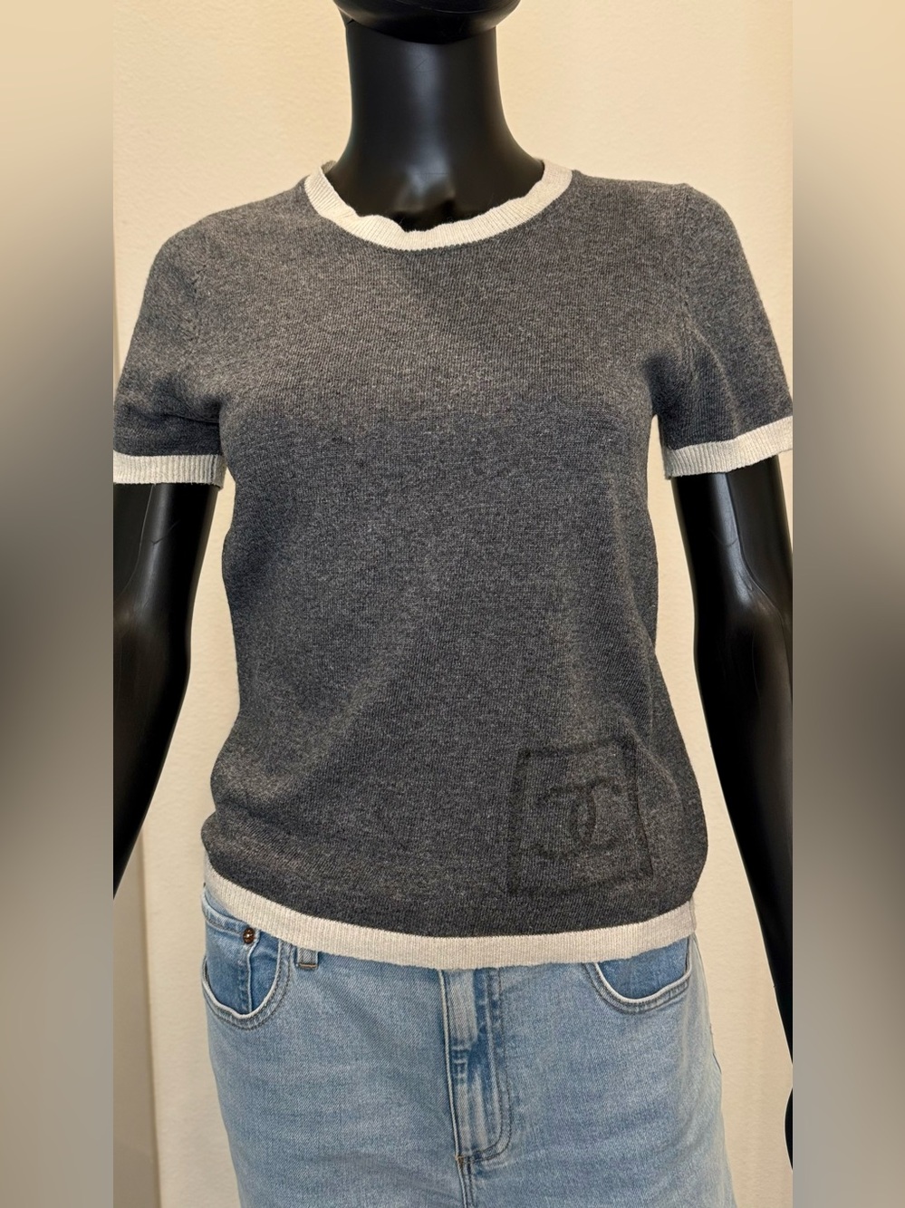 Vintage CHANEL Sports 2008 Wool Knit Top Gray & Ivory Made in Italy Size 40 - Picture 3 of 12